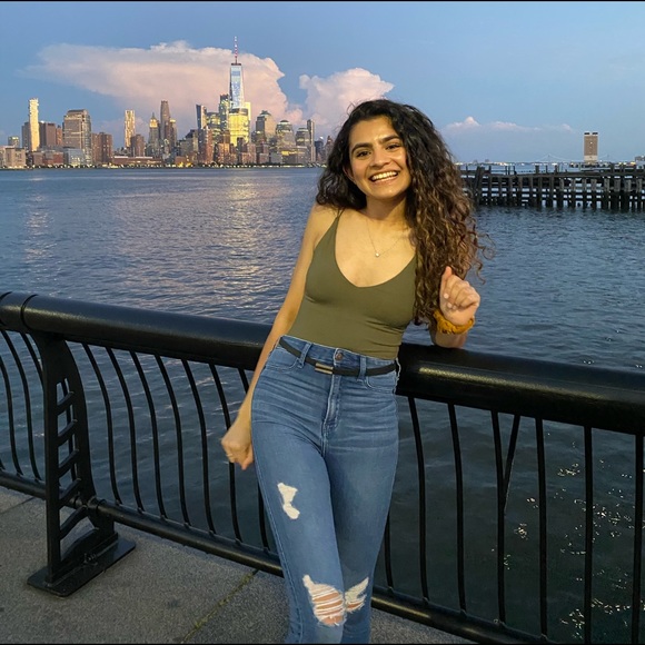 Meet your Posher, Sachika - Picture 1 of 1